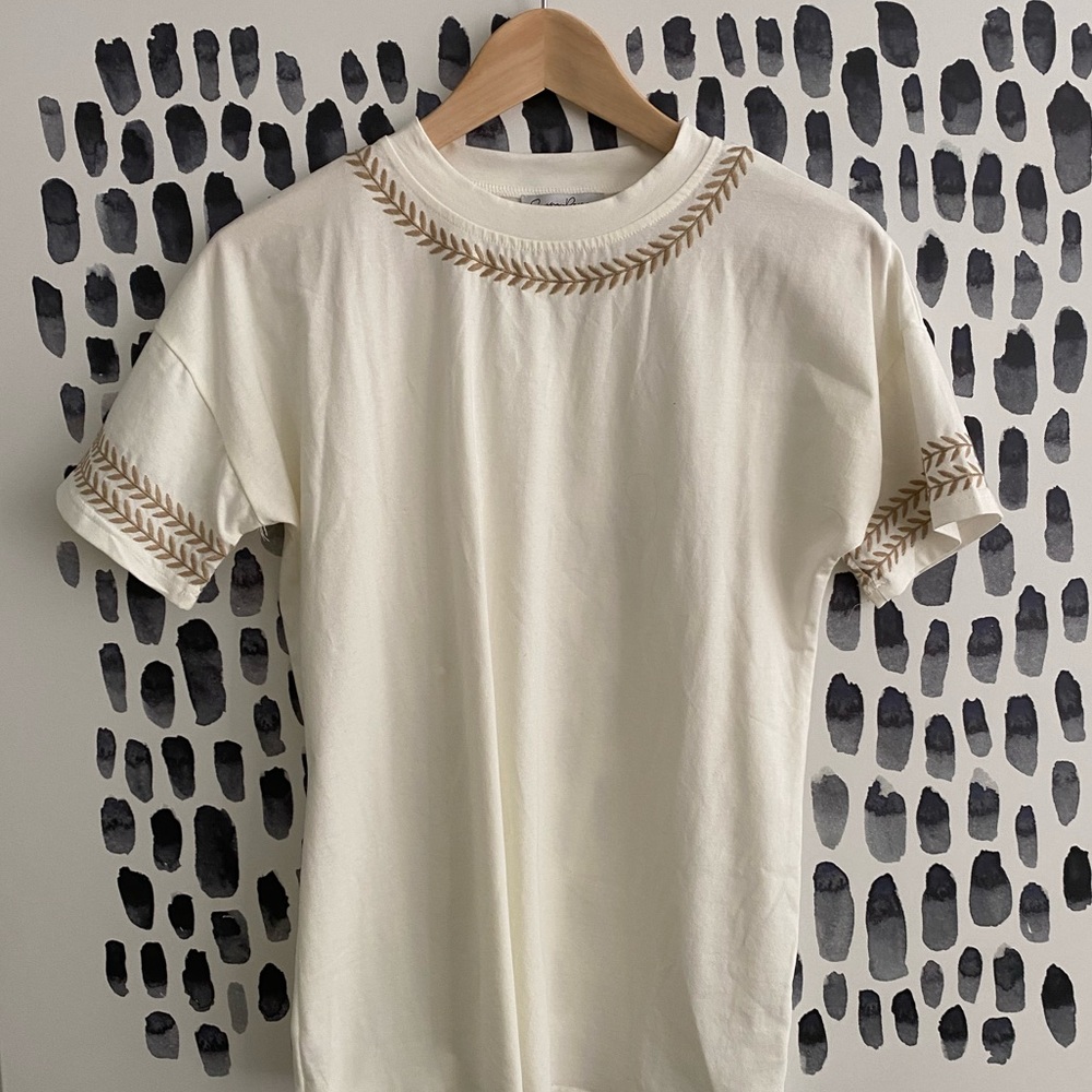 Fehrnvi white top